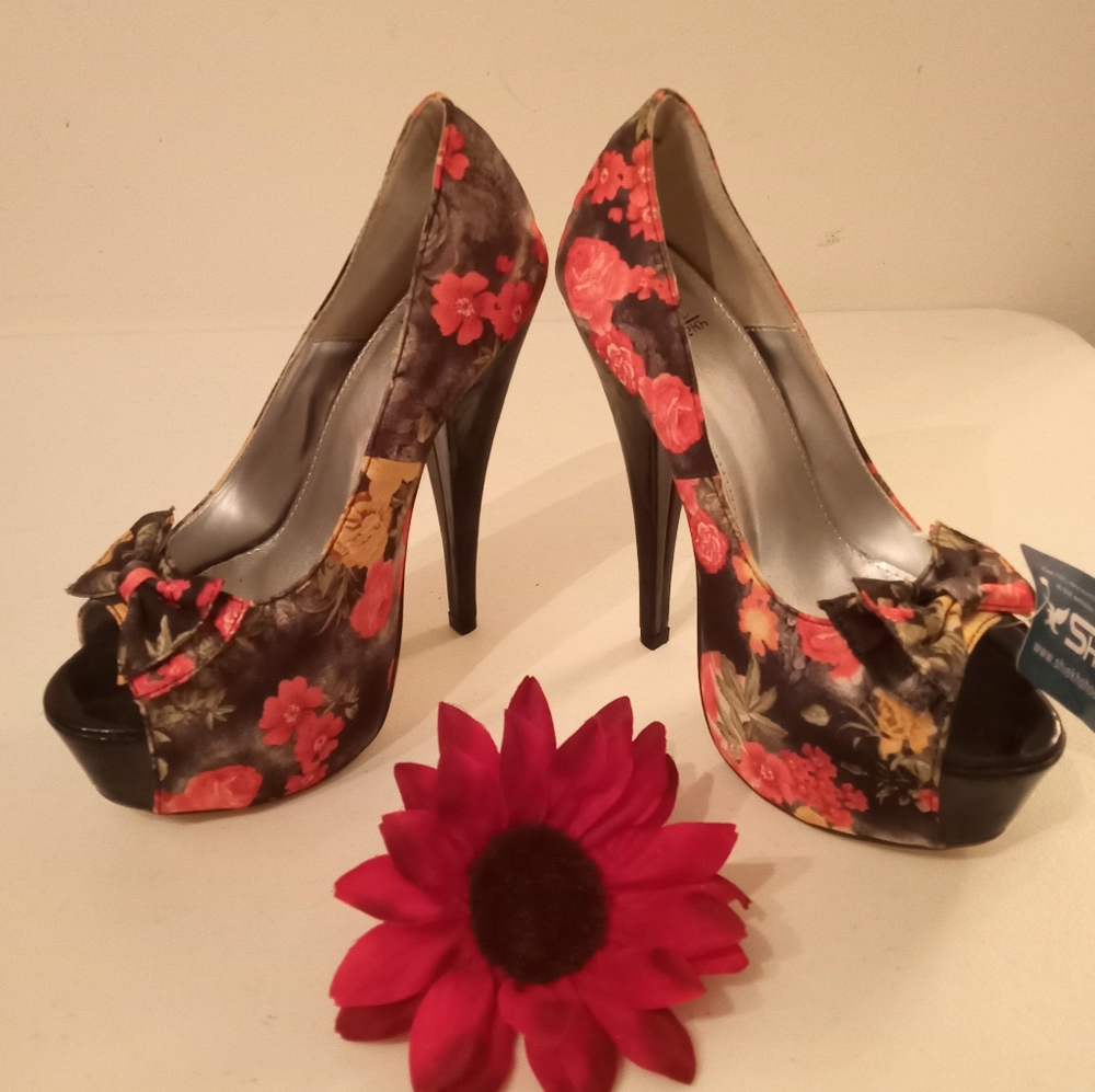 SALE🎁NWT🎁FREE GIFT INCLUDED🎁Stiletto Platform Peep Toe High Heel Double Bow - Picture 6 of 14